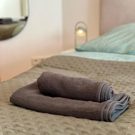 110qm - 4 - Privat Parkplatz - Zentral - Balkon - Mallibase * Kassel