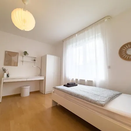110qm - 4 - Privat Parkplatz - Zentral - Balkon - Mallibase Apartment Kassel